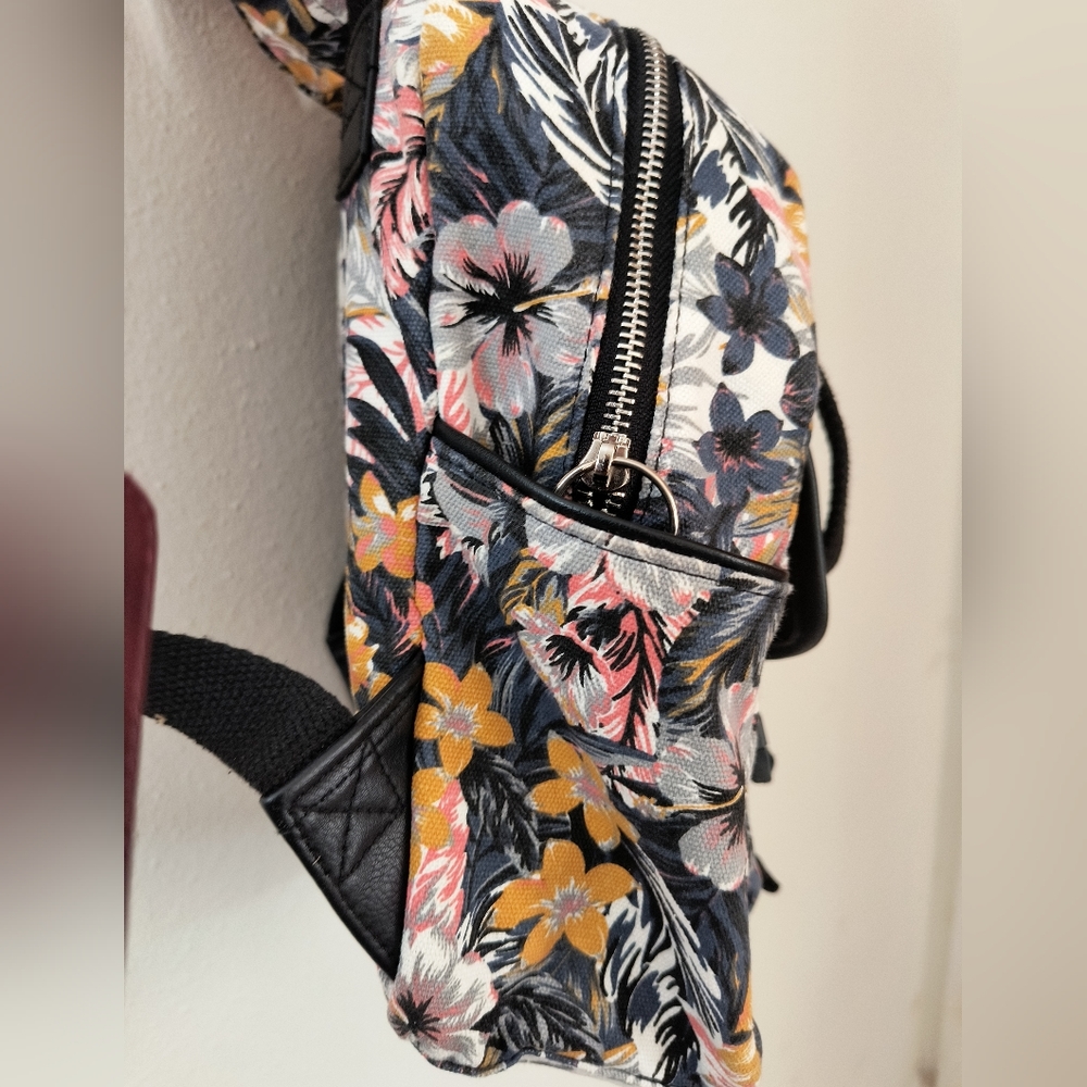 Wild fable backpack/purse - Picture 4 of 11